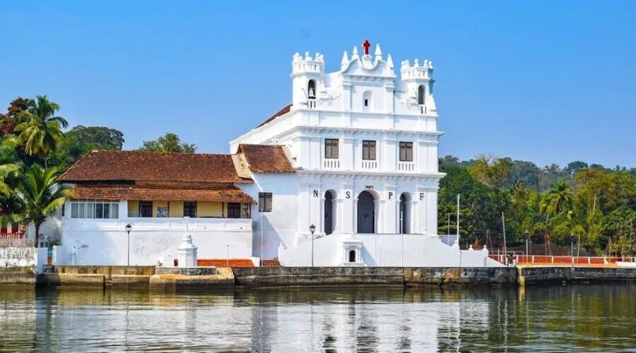 10 Hidden Gems Near Candolim Beach: Local Secrets Revealed